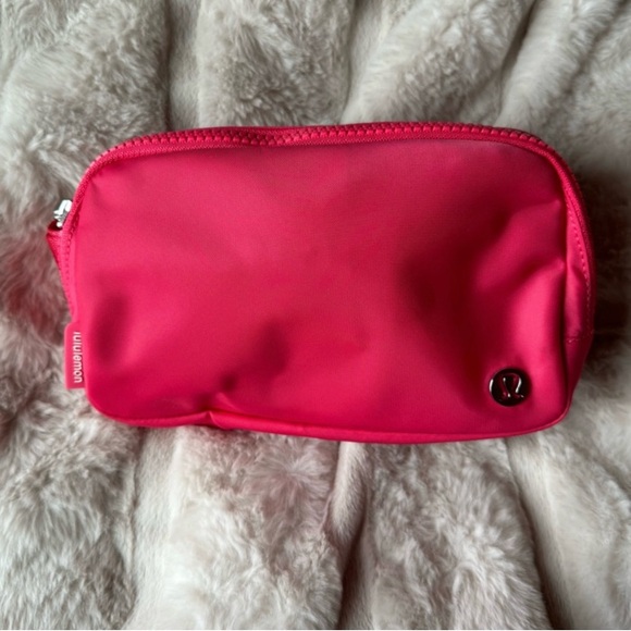 Posh Live Show Starting price on some items $10 and up tomorrow at 12:30 - Picture 6 of 14